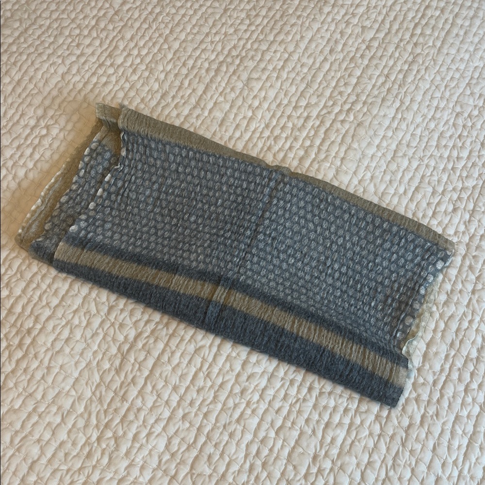 Wool scarf - image 4